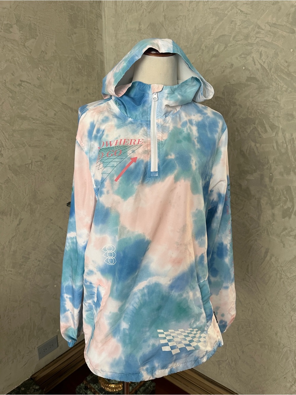 Brooklyn Cloth’s men’s pullover hoodie windbreaker in pastel tie-dye design